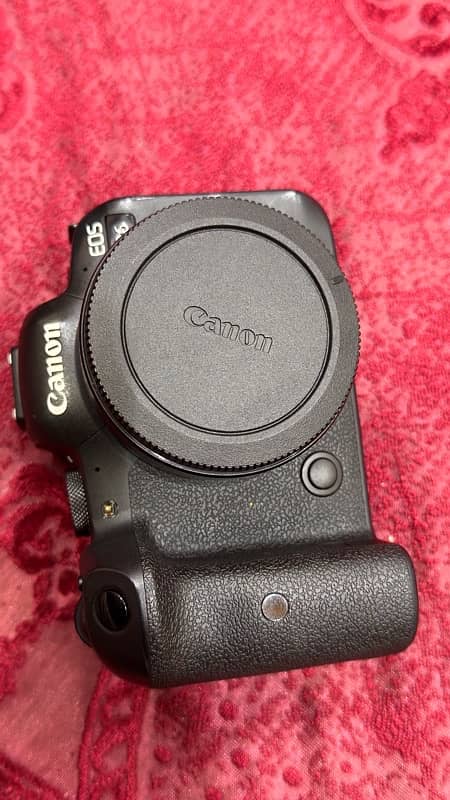 Canon Eos R6 With box   With Adapter EF  +923005430051 contact inbox 10