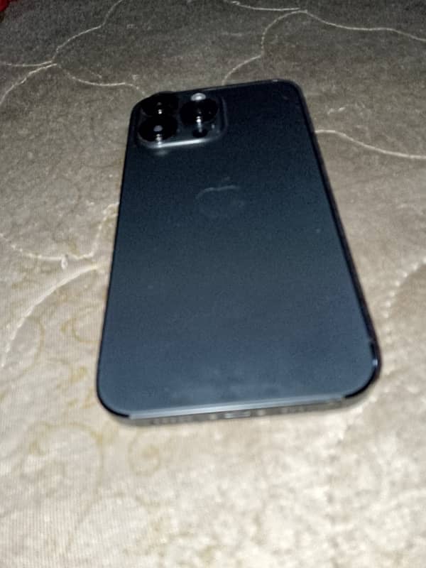 im selling my iphone 14 pro mx black colour jv 128 2