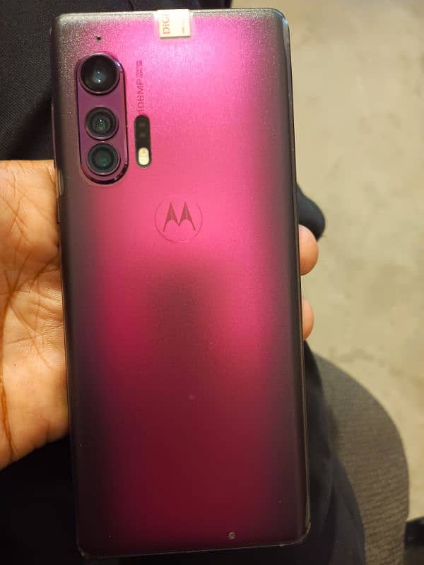 moto edge plus. 6