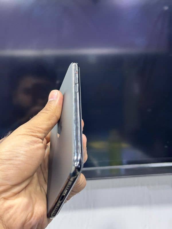 Iphone 11 Pro Grey Dual Pta 1