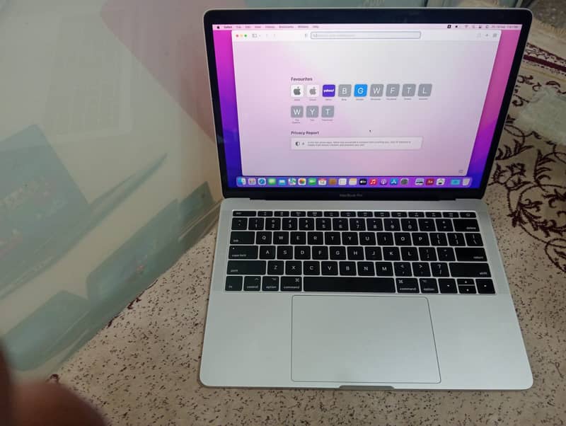 MacBook Pro 2017 core i7 16 GB RAM 13 inch 2