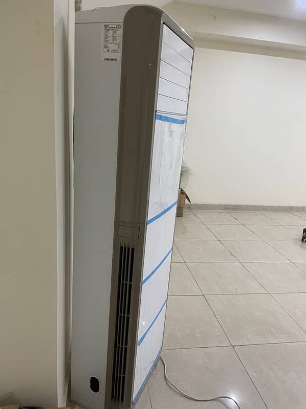 Haier 2.0 Ton Floor standing DC inverter AC in mint condition 10/10 1