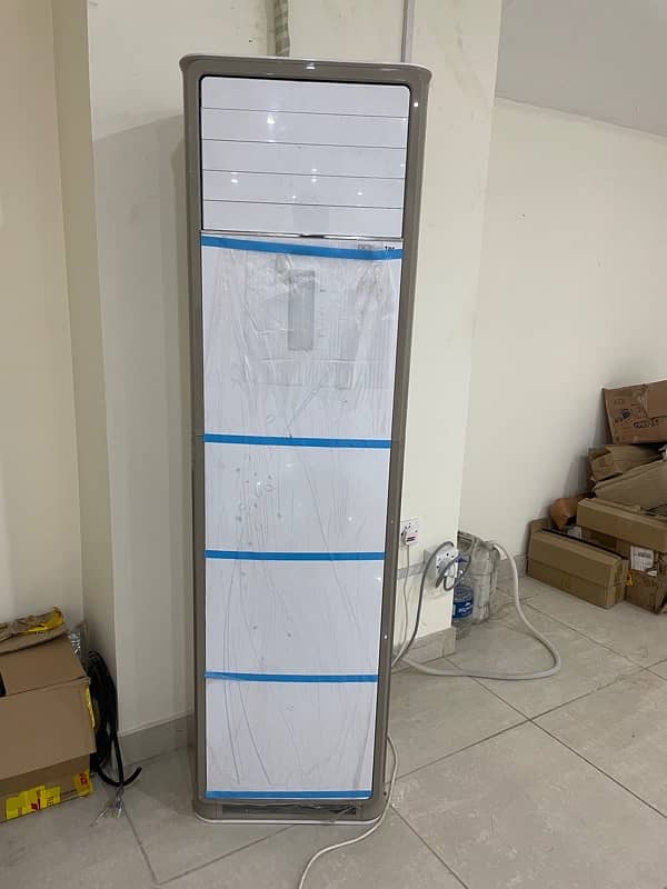 Haier 2.0 Ton Floor standing DC inverter AC in mint condition 10/10 0