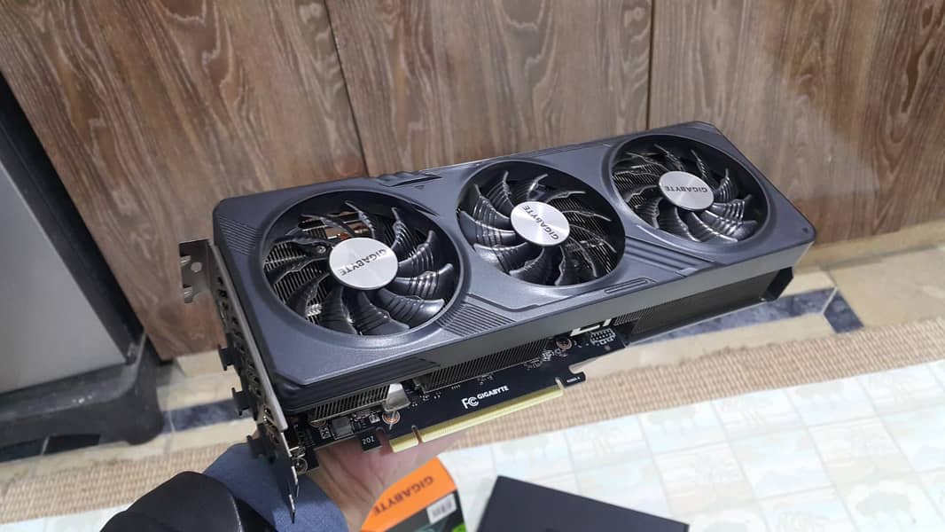 RTX 4060 ti 16GB XFX RX 6900 XT ASUS Rog Strix B760-F PC Components 1