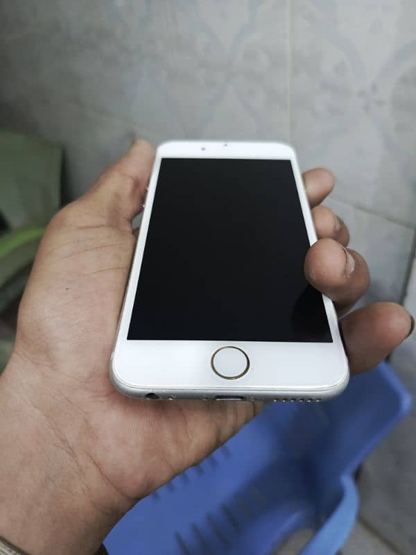 iphone 6s 64GB LLA model 1