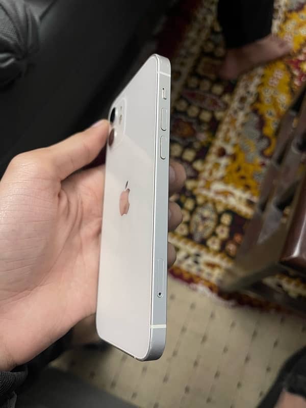 iphone 12 White 128 gb NonPta 2