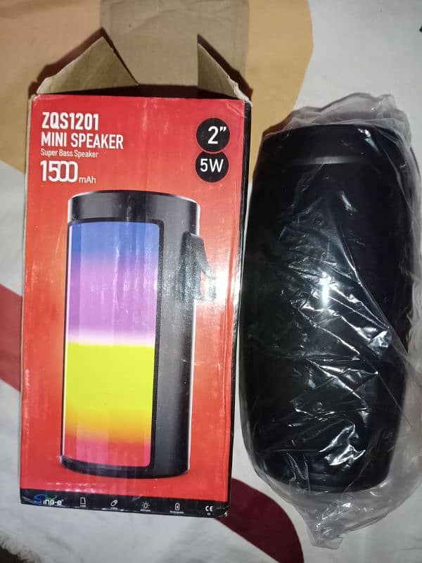 Bluetooth speaker Rechargable RGB Led 1