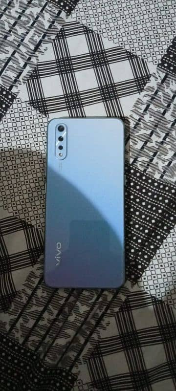 vivo s1 8/256 0