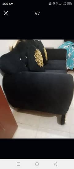 6 SEATER VELVET STUFF SOFA SET with table