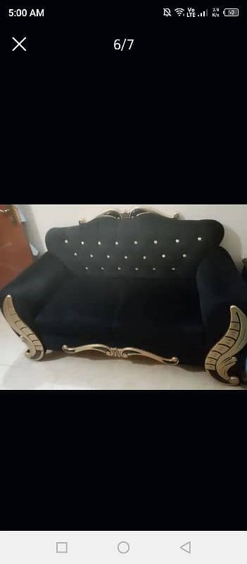 6 SEATER VELVET STUFF SOFA SET with table 1