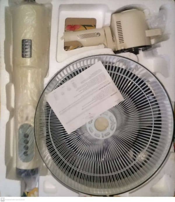 lever rechargeable fan 16" 2