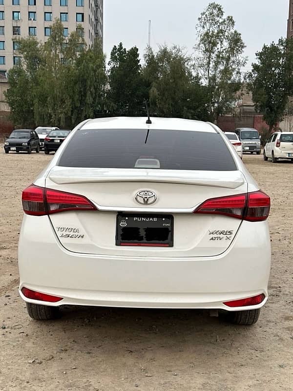 Toyota Yaris 2021 4