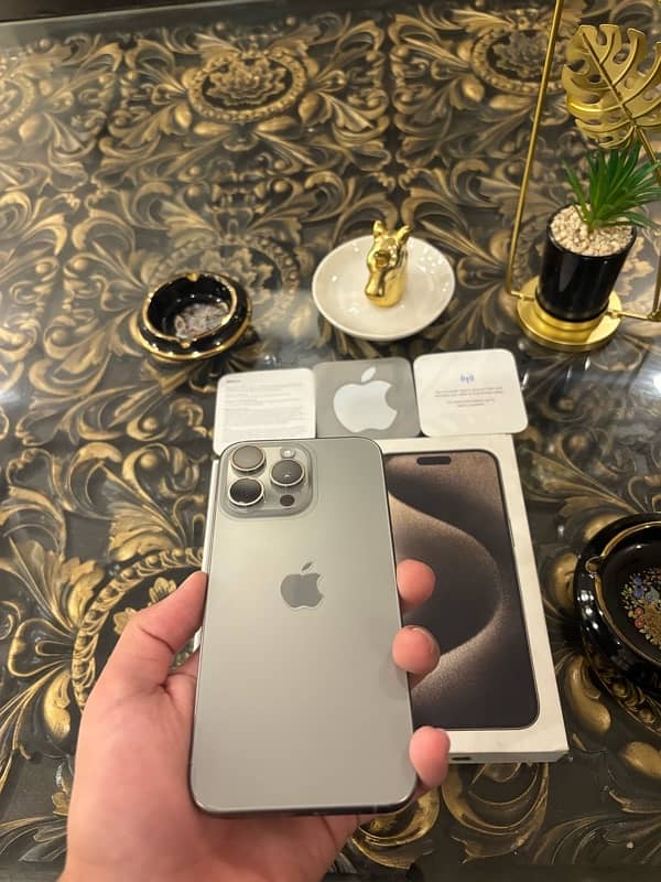 iPhone 15 Pro Max 256gb Natural Titanium!(03057540000) 0