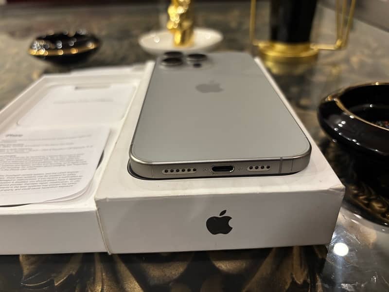 iPhone 15 Pro Max 256gb Natural Titanium!(03057540000) 16