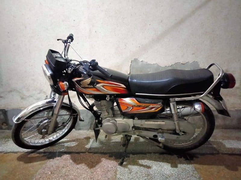 Honda 125 2022 model lush condition 1