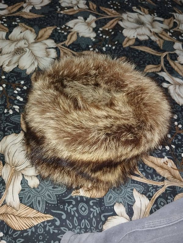 premium Quality Genuine Sheepskin and Furr Hat's For unisex Bucket cap 1