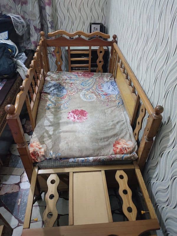 Baby cot 2