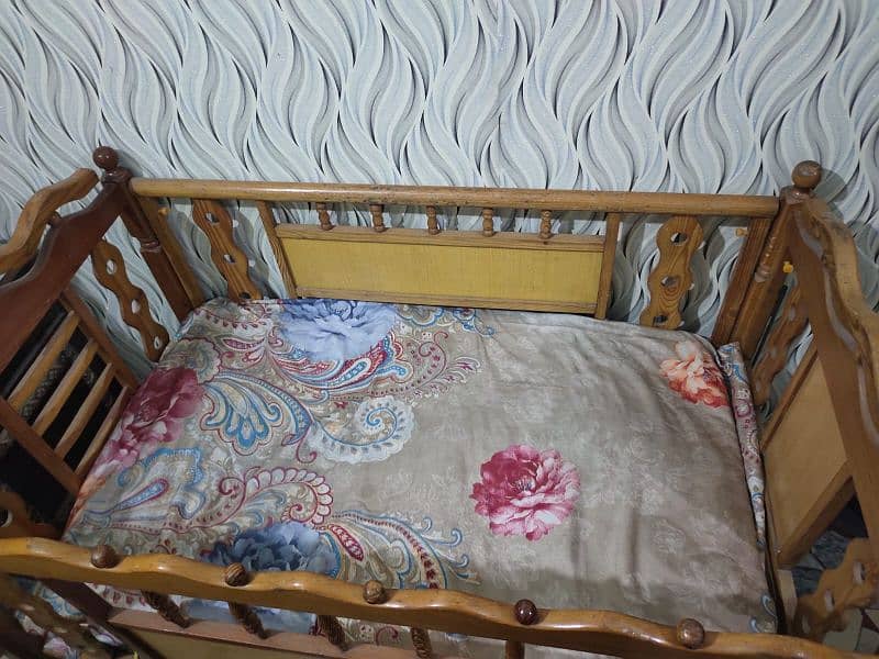 Baby cot 4