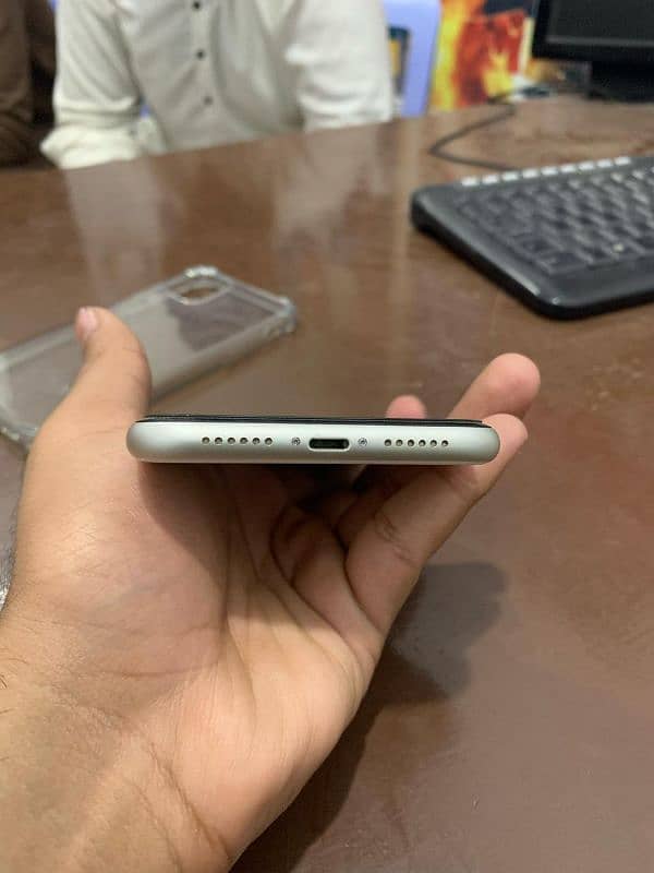 iphone 11 64gb jv 2