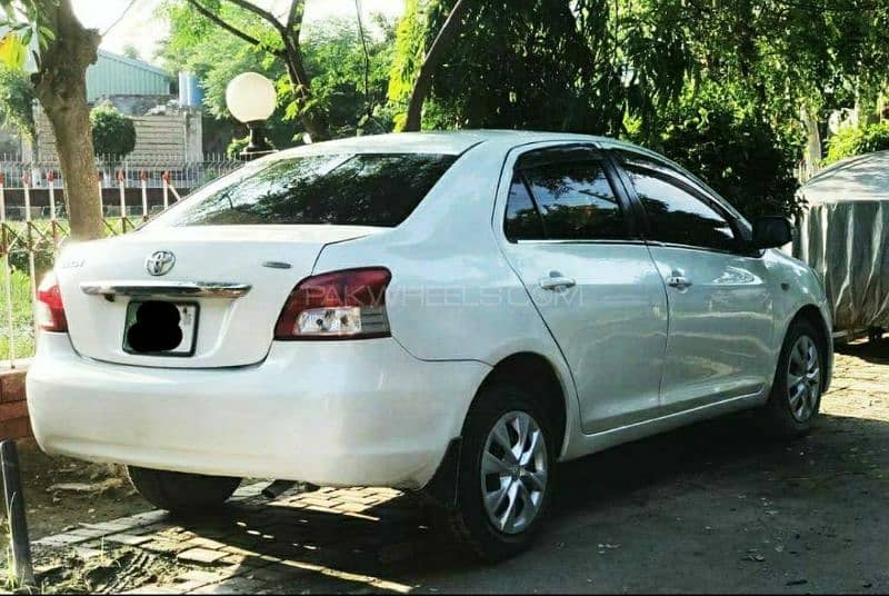 Toyota Belta 1300cc Full Option Push Start RPM meter Climate AC Dvd TV 1