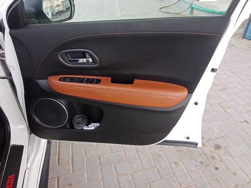 Honda Vezel 2015 6