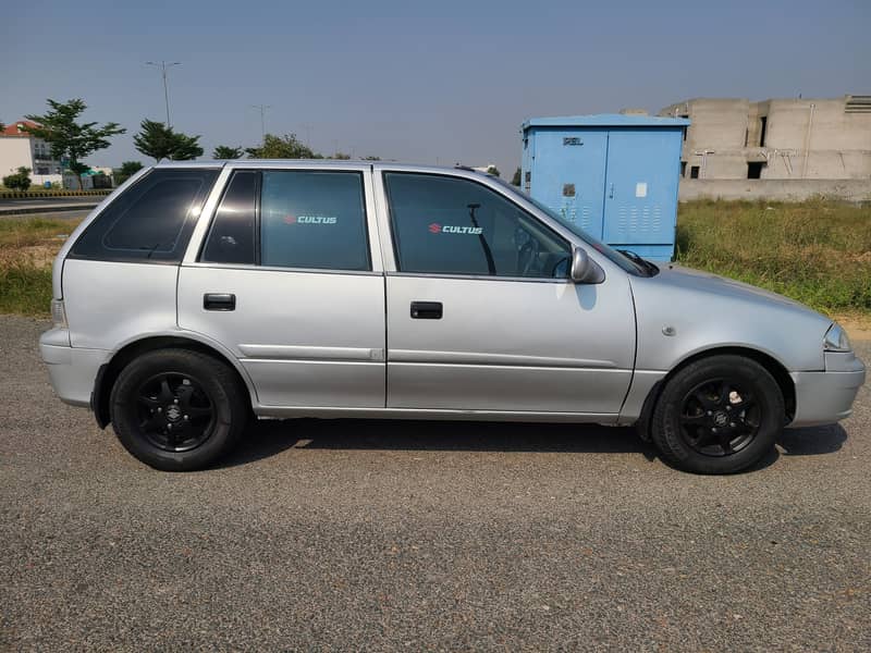 Suzuki Cultus 2016 1