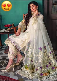 Luxury lawn collection/lawn/unstitched/branded/luxurious lawn