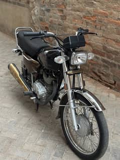 Honda CG125 Golden Edition 2024