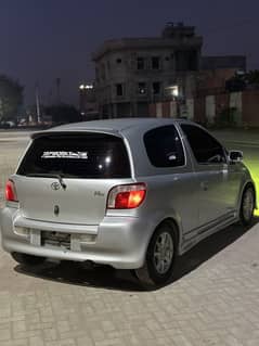 Toyota Vitz 2000