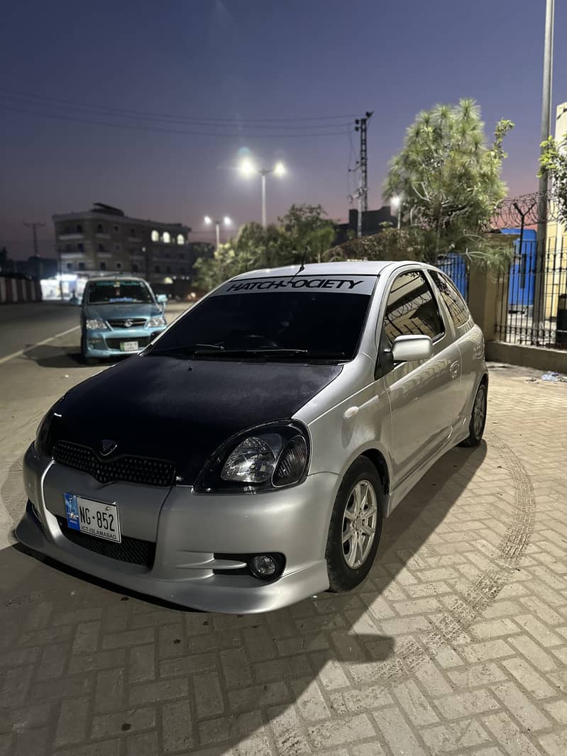 Toyota Vitz 2000 2