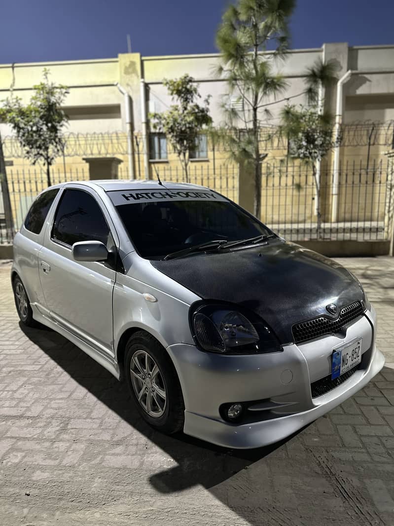 Toyota Vitz 2000 3