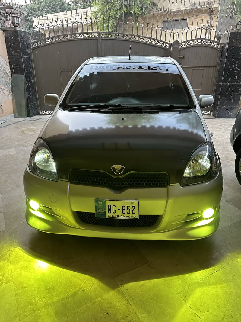 Toyota Vitz 2000 10