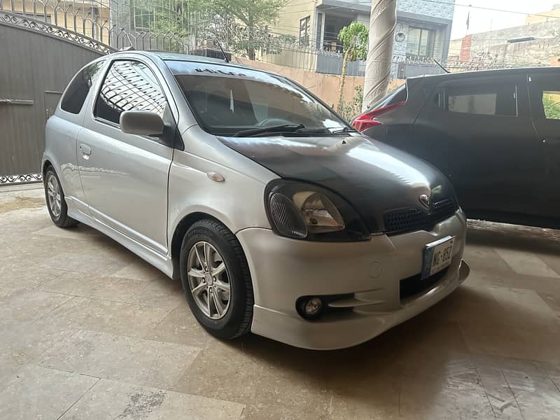 Toyota Vitz 2000 13