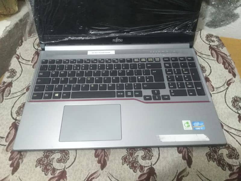 fujitsu laptop 2