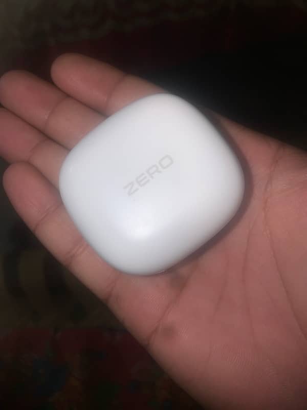 Zero lifestyle Atom Pro Airbuds 1 Month Use 0