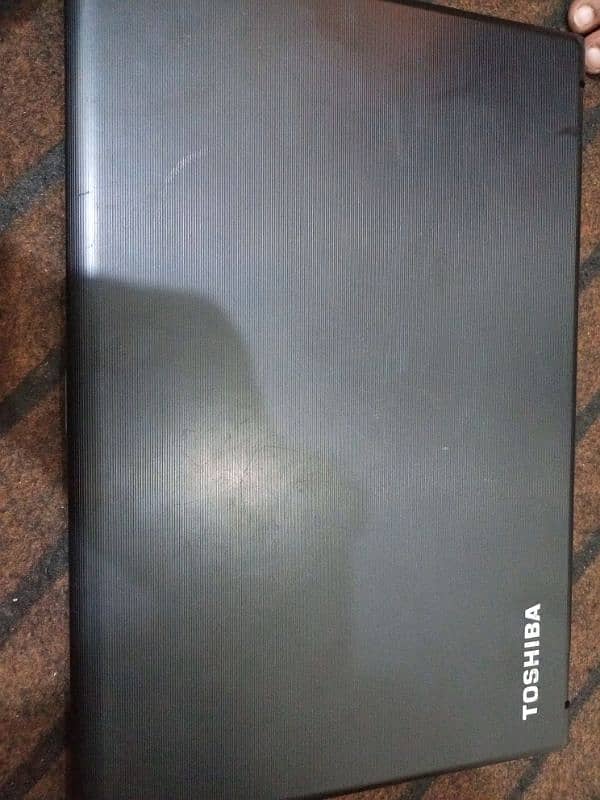 Toshiba satellite pro R50-B-12P core i3 5th generation 0