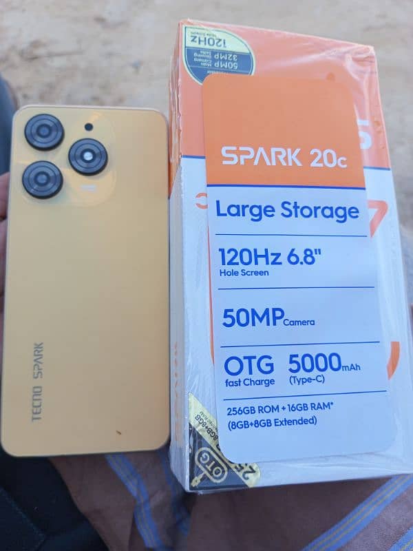 SPARK 20c.    large storage 3