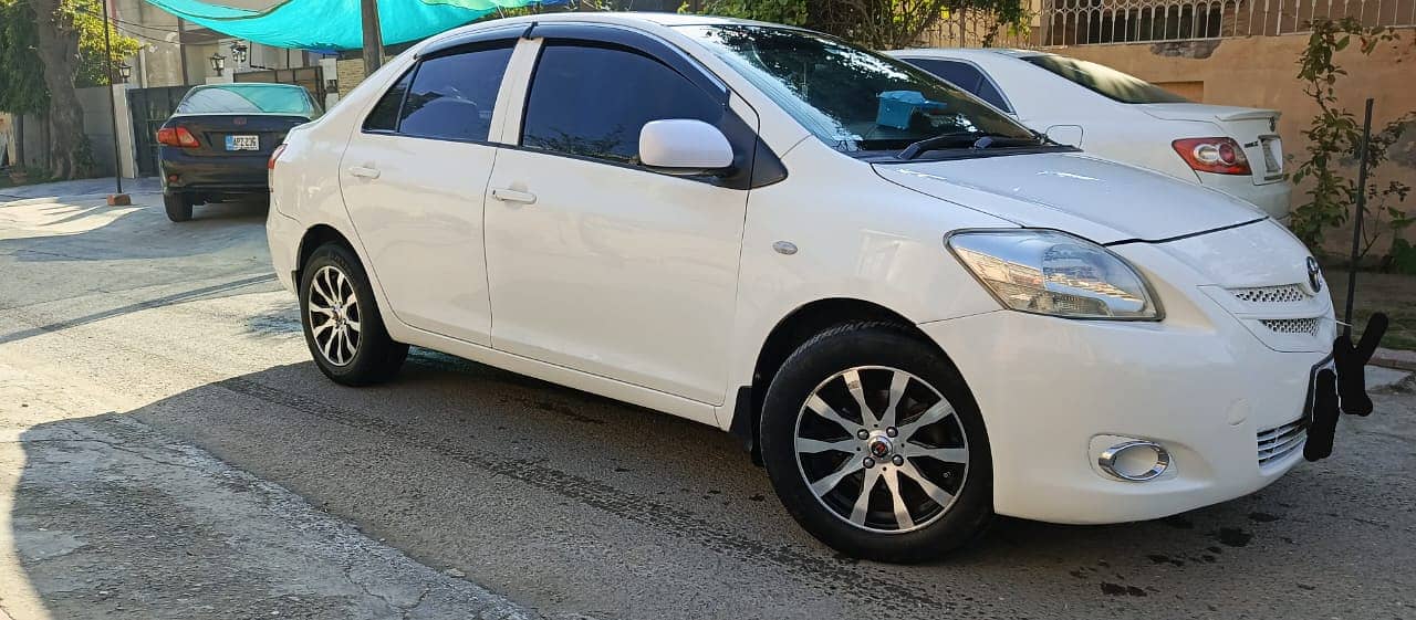 Home Used Toyota Belta 1000 cc Available For Sale 4