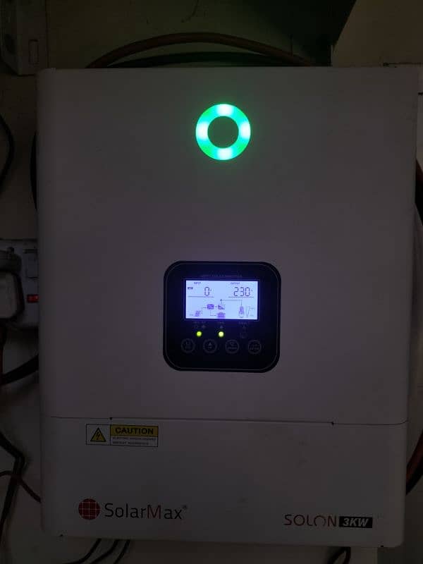 solarmax p4000 3kw hybrid inverter 1