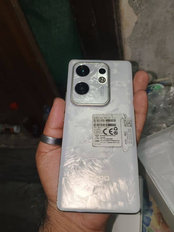 Infinix zero 30 white 4