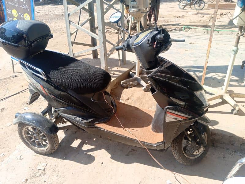 three wheeler 50cc  lectrix company 7