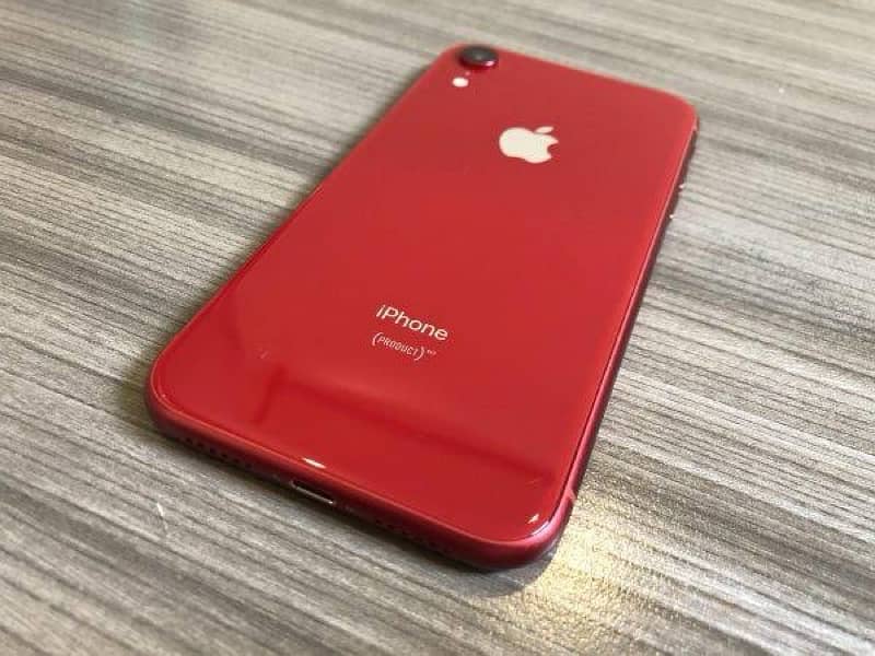 iPhone XR non pta(Factory unlock) hai red colour ma 2