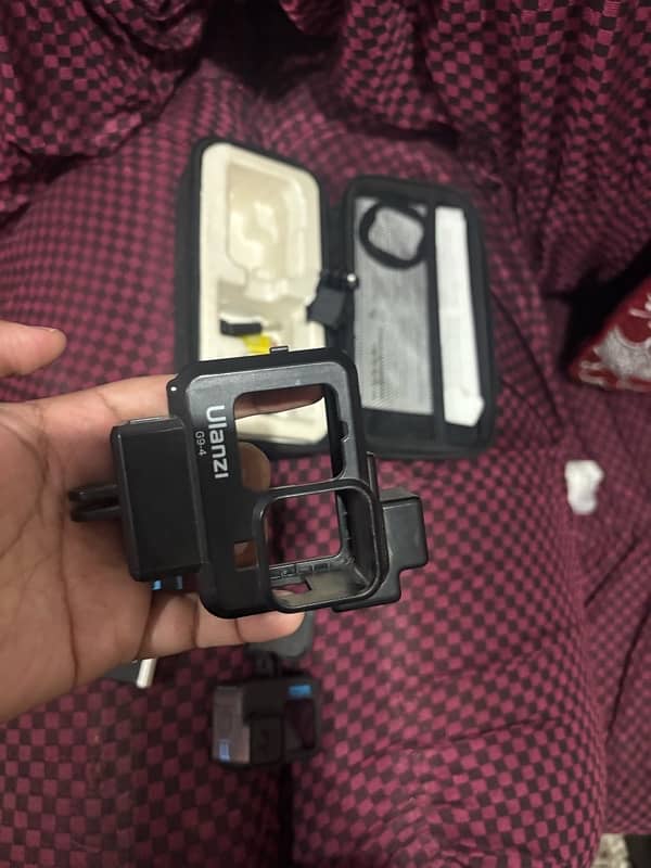 GoPro Hero 11 with moto Vloging Kit 6