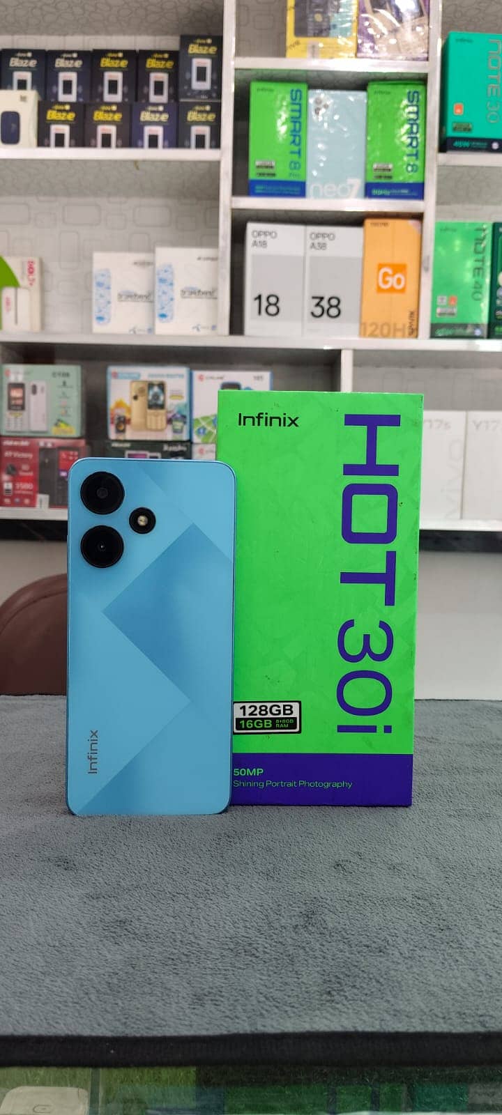 Infinix Hot30i Mobile (8+8/128) Full Box 0