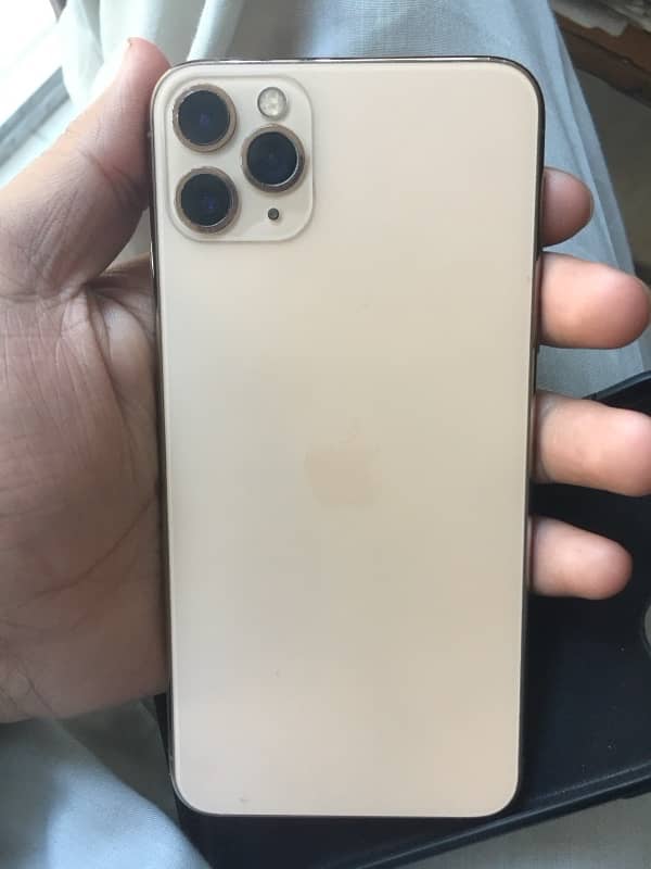 iPhone 11 Pro Max 64 Hn factory unlock 6