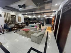 three bed dd tiled flooring porrtion available for rent in johar