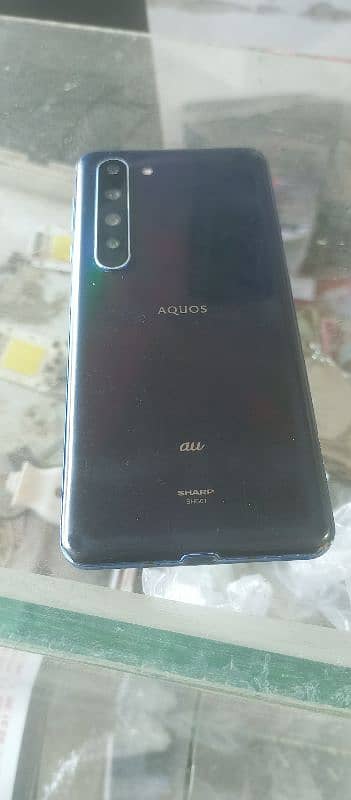 Aquos Sharp r5G 12/256 snapdragon 865 4