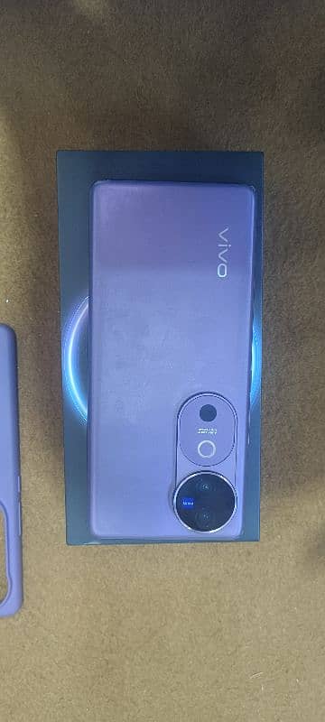 vivo v40 1