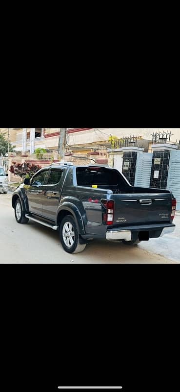 Isuzu D-Max V-Cross 2019 3