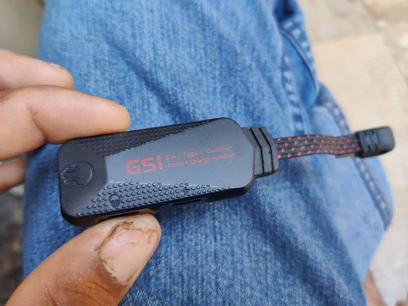 Gaming Audio+charge adapter 4